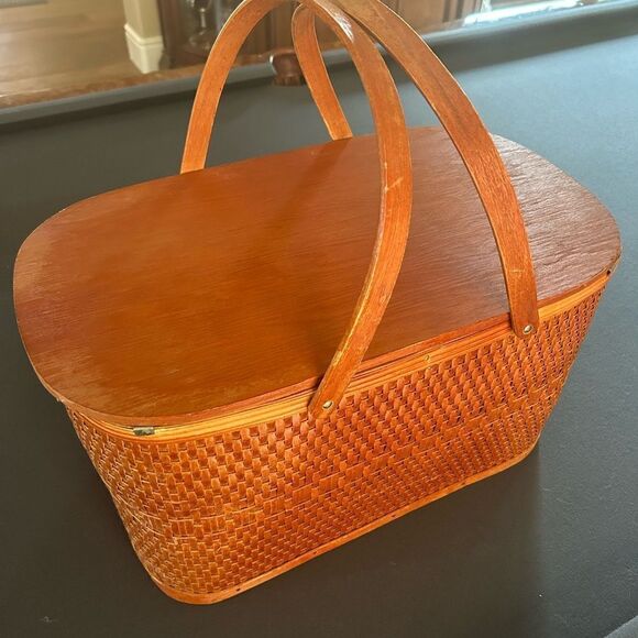 Vintage Wicker Picnic Basket
